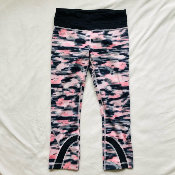 Lululemon Crops Bundle - Picture 9 of 10